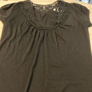 Juniors size L black short sleeve top with embroidery